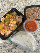 Load image into Gallery viewer, Family & Small sizes - Gammie’s Meals-To-go