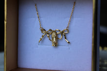 Load image into Gallery viewer, Our lady undoer of knots - necklace Sophie Mo’s