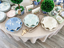 Load image into Gallery viewer, Chinoiserie Dreams Scalloped Bowls with 22K Gold Accent