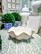 Load image into Gallery viewer, Chinoiserie Dreams Scalloped Bowls with 22K Gold Accent