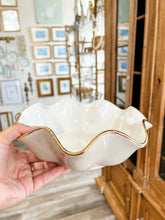 Load image into Gallery viewer, Chinoiserie Dreams Scalloped Bowls with 22K Gold Accent
