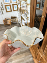 Load image into Gallery viewer, Chinoiserie Dreams Scalloped Bowls with 22K Gold Accent