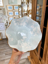 Load image into Gallery viewer, Chinoiserie Dreams Scalloped Bowls with 22K Gold Accent