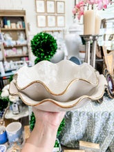 Load image into Gallery viewer, Chinoiserie Dreams Scalloped Bowls with 22K Gold Accent