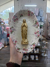 Load image into Gallery viewer, Oval plate Mary and Mary + baby
