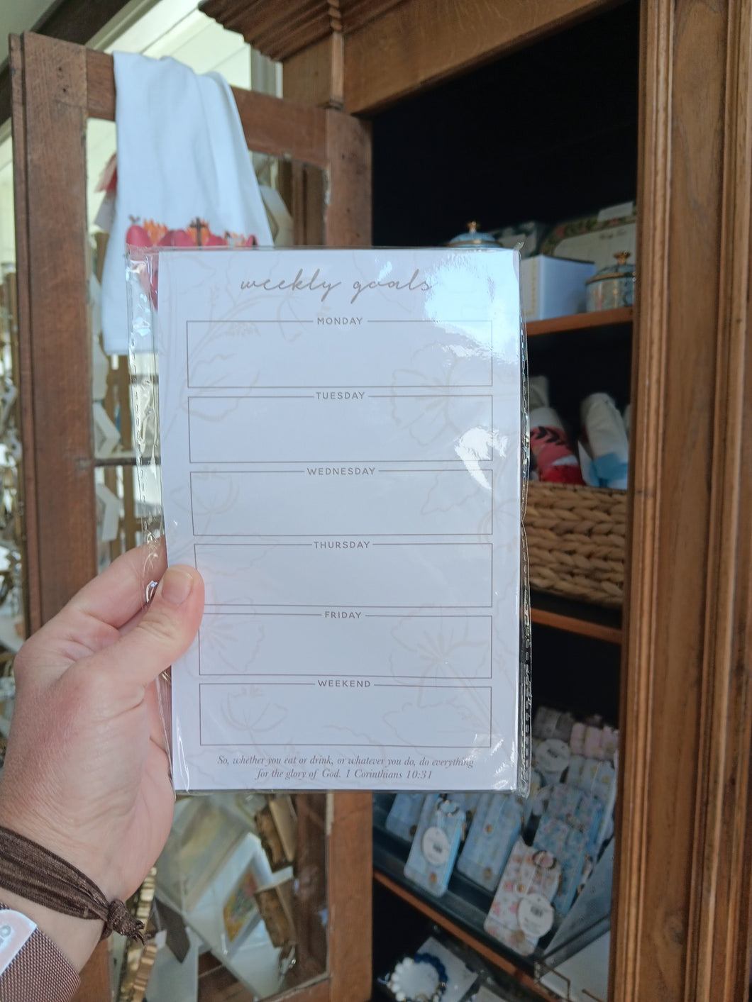 Weekly goals notepad- floral blush - Stretched Out Designs