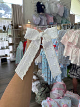 Load image into Gallery viewer, Lace cross bows - Toupelo Crafts
