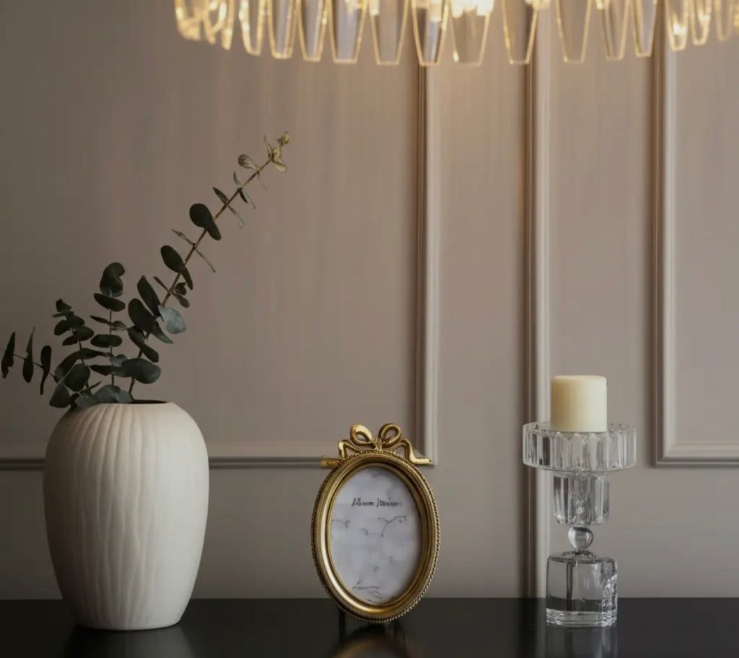 Gold 4x6 in. Polyresin Oval Coquette Photo Frame - KOF