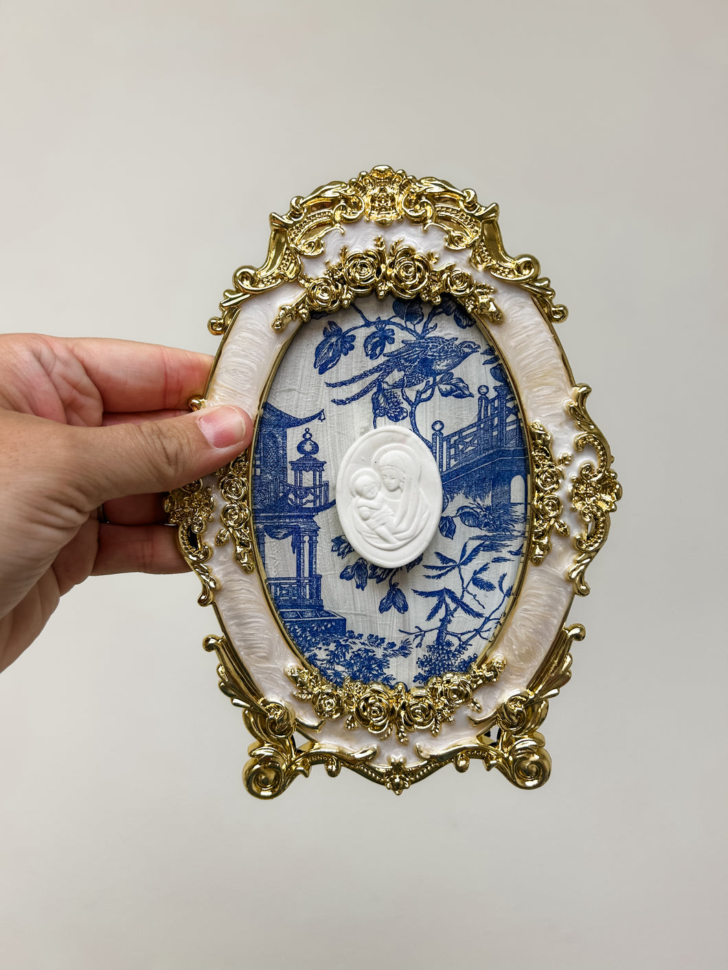 Pearl and gold frame with blue and white background - Mae Mae Art by Maegan Hanna