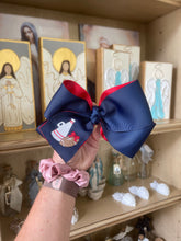 Load image into Gallery viewer, 2 color football  bow - Toupelo Crafts
