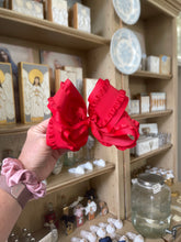Load image into Gallery viewer, Ruffle lined bow - Toupelo Crafts
