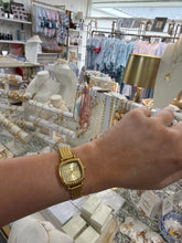 Load image into Gallery viewer, French Vintage Watch - not waterproof - KOF
