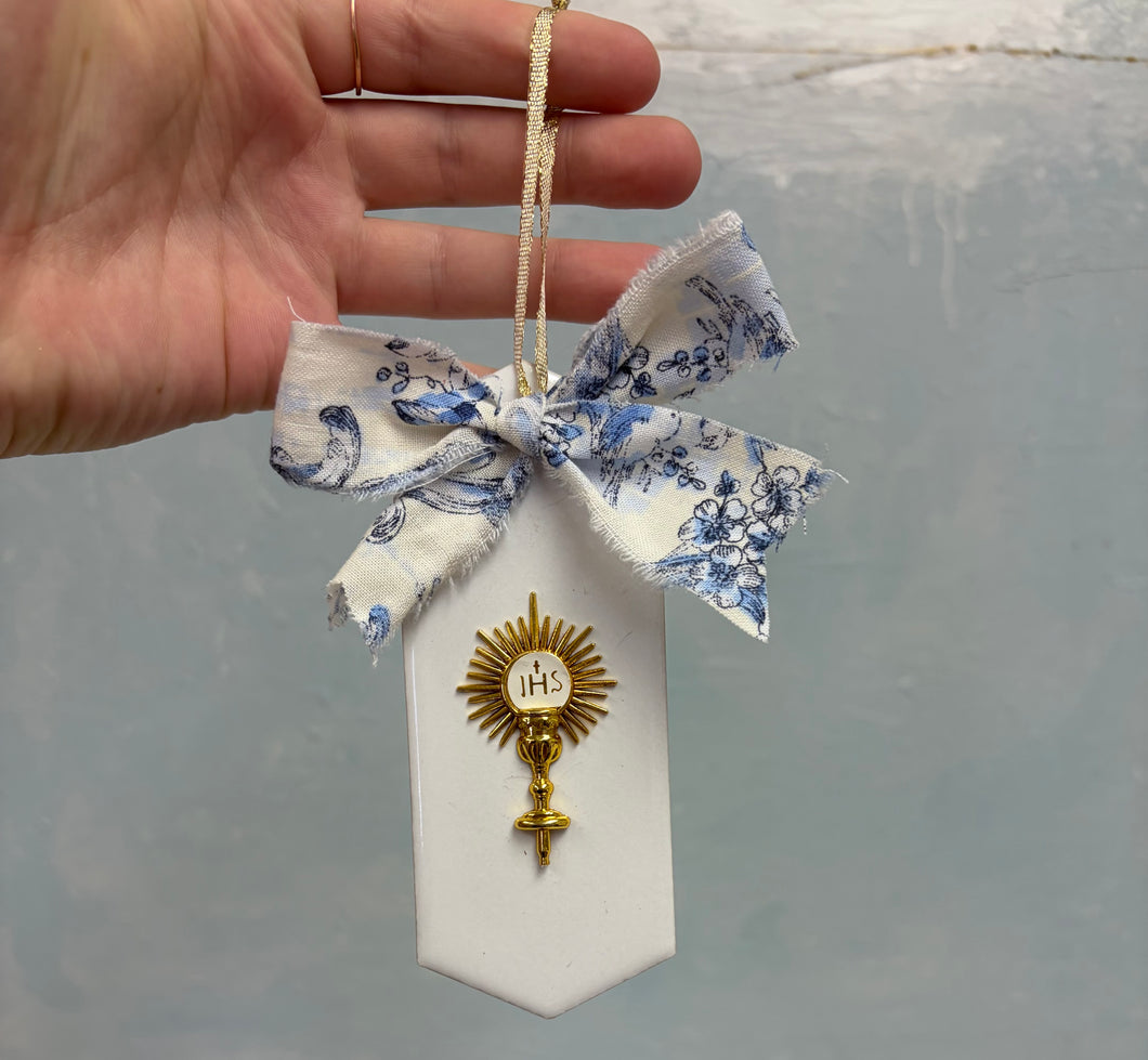 Eucharist on white back ornament - Grace and Mercy Co