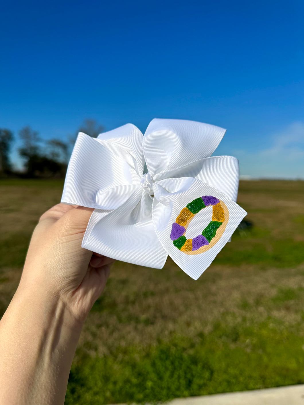 Hand painted king cake bow - Mardi Gras - Toupelo Crafts