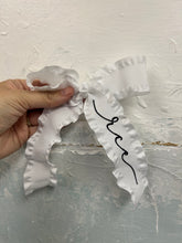 Load image into Gallery viewer, RCE ruffle bows - Toupelo Crafts
