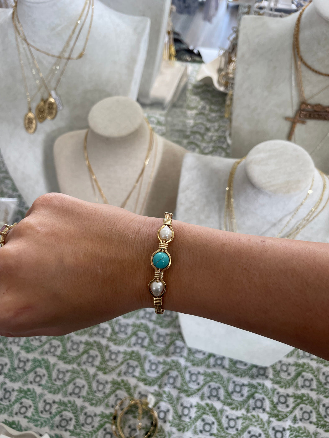 8mm Turquoise 2 pearl all gold bracelet- Q’s Jewelry Design