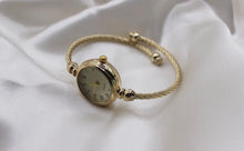 Load image into Gallery viewer, Bangle style French Vintage Watch - KOF
