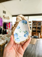 Load image into Gallery viewer, Hydrangea Oyster Shell Ring/Rosary holder - Bayous and Pearls
