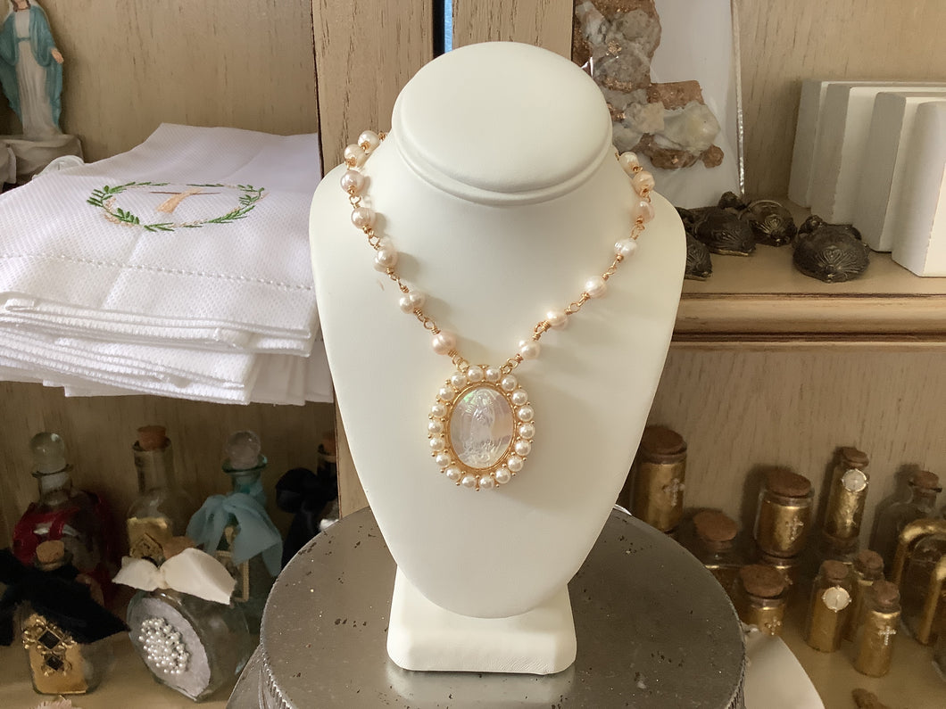 Chunky religious pearl necklace - Sophie Mo’s