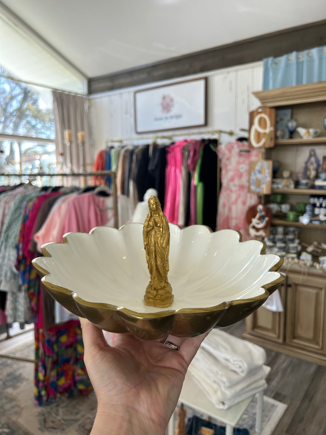Large scalloped Mary bowl - Grace and Mercy Co