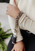 Load image into Gallery viewer, Andi Keychain wristlet
