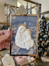 Load image into Gallery viewer, Gold Floating Frames - Mae Mae Art

