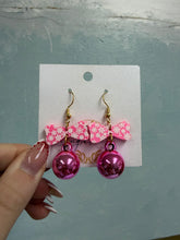 Load image into Gallery viewer, Pink Snowflake Earrings - Engrained
