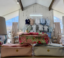 Load image into Gallery viewer, Mary Square- kiss &amp; make up mini bag- Stretched out Designs
