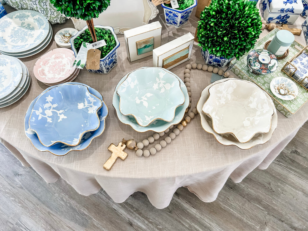 Chinoiserie Dreams Scalloped Bowls with 22K Gold Accent