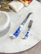 Load image into Gallery viewer, Blue and White Italian Cheese Knife
